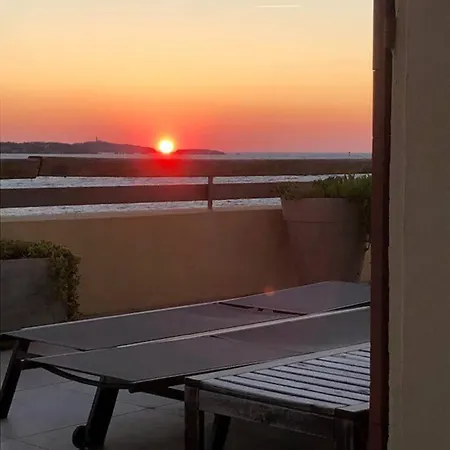 Apartment Penthouse Au Dessus De La Six-Fours-les-Plages